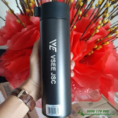 Bình Giữ Nhiệt LockLock khắc logo VSEE JSC làm quà tặng nhân viên