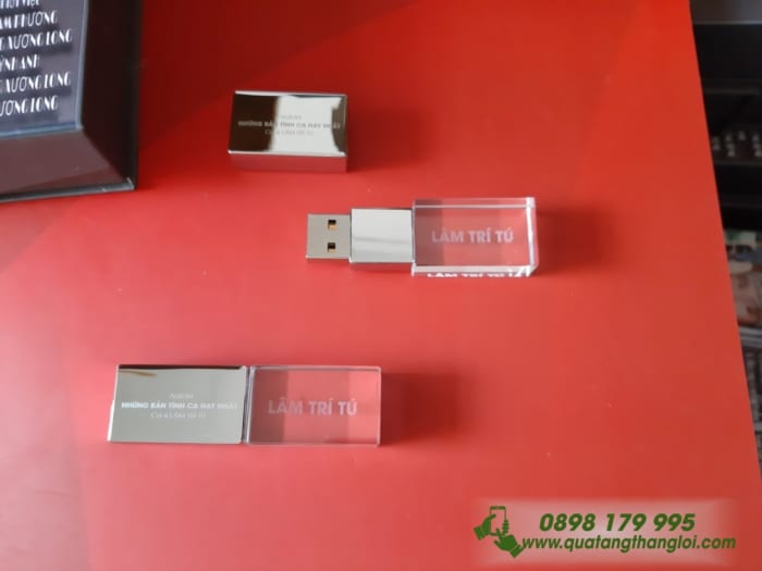 USB Pha Le khac ten Ca Si Lam Tri Tu lam qua tang
