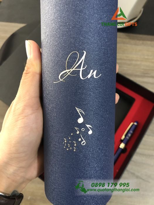 Bo giftset Binh giu nhiet & But ky - Khac ten theo yeu cau