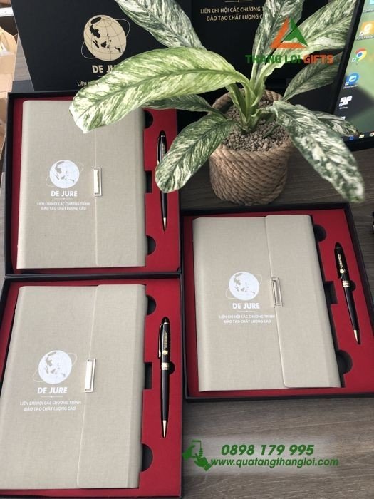 Bo giftset So tay & But ky - In khac theo yeu cau