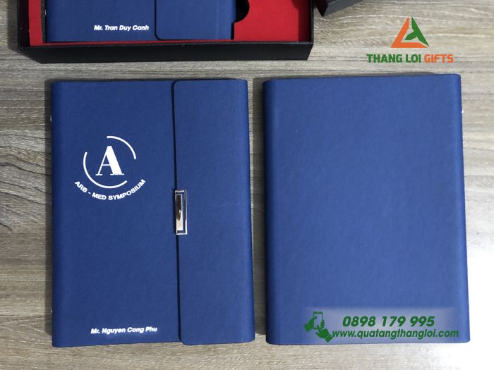 Bo giftset So tay da, But ky kim loai – In logo ARB
