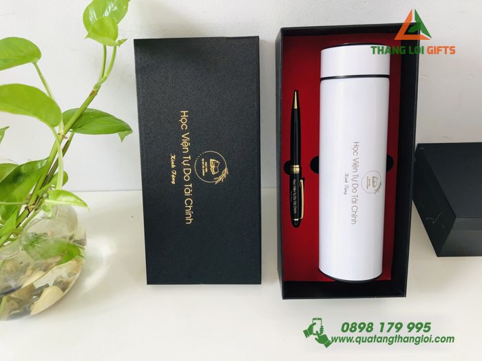 bộ quà tặng Giftset (Bình & Bút) In Khắc Logo Học Viện Tự Do Tài Chính