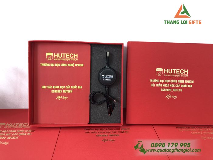 Giftset Sổ tay & Sạc Ba Đầu - In logo Trường ĐH HUTECH