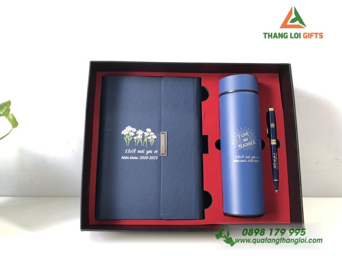 GIFTSET (So, Binh & But) - In khac noi dung Tap the 12A Tri an Thay Co