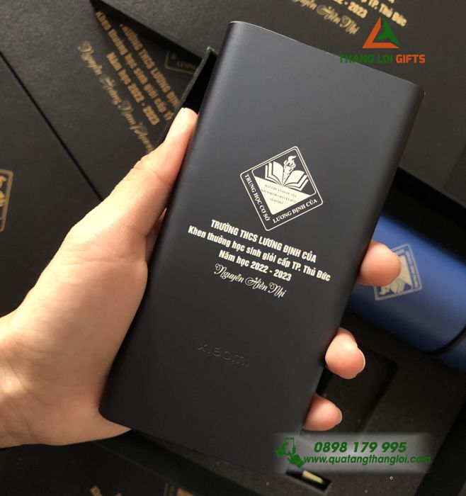 Quà tặng Học sinh giỏi Bình giữ nhiệt, Pin sạc XIAOMI, Bút ký – Khắc logo Trường Lương Định Của