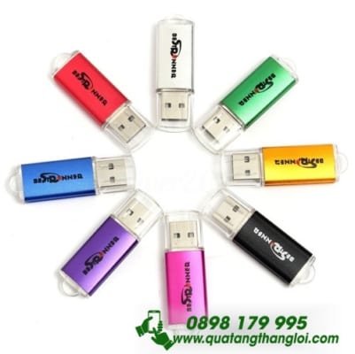 UKT 08 - USB kim loai nap day in khac logo qua tang doanh nghiep 