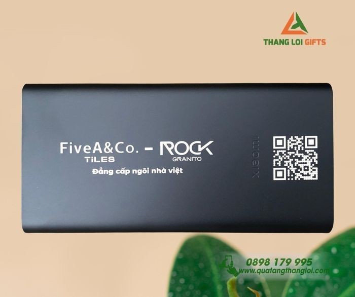 Pin Sạc Dự Phòng Xiaomi khắc logo FiveA&Co-ROCK (4)