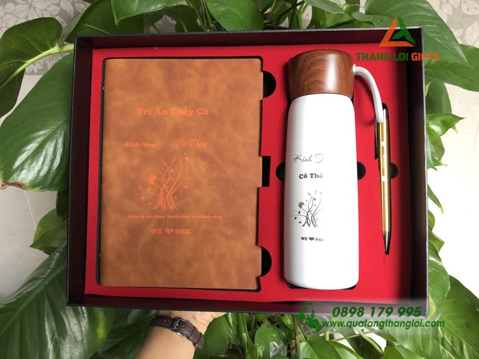 Giftset (So tay, Binh & But) – In khac noi dung Tri an Thay Co 