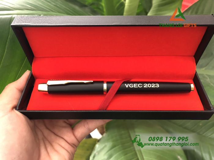 Bộ quà tặng Hộp bút ký kim loại cao cấp Parker – Khắc Logo VGEC2023