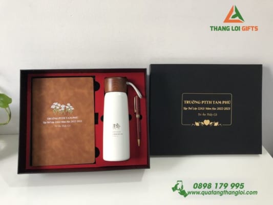 Giftset (So tay, Binh & But) – In khac noi dung Tri an Thay Co Truong PTT