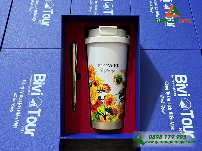 Bộ quà tặng theo yêu cầu (Ly hoa văn 530ml+Bút ký) in logo làm quà tặng quảng cáo